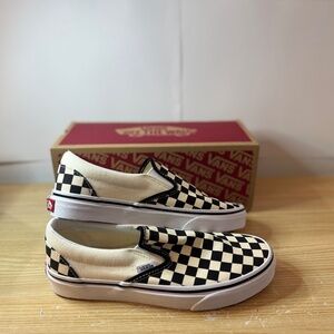 Vans Classic Slip-On Checkerboard Shoe, Mens 7.5, Women's 9